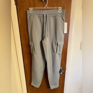New With Tags Ladies Gray Sweatshirt Company Cargo Joggers Size Large